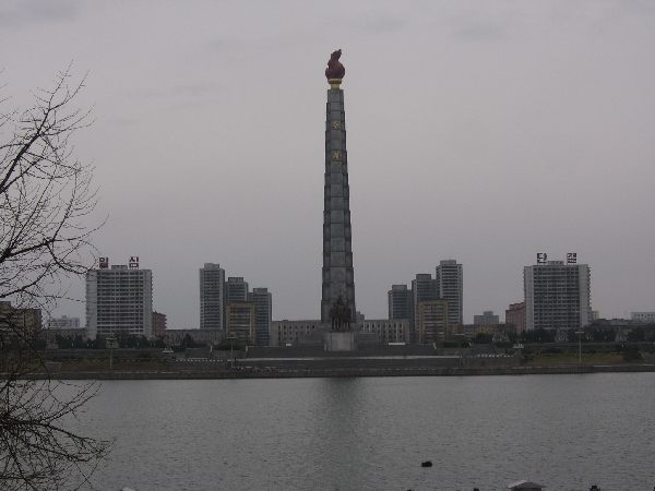 Juche-patsas.